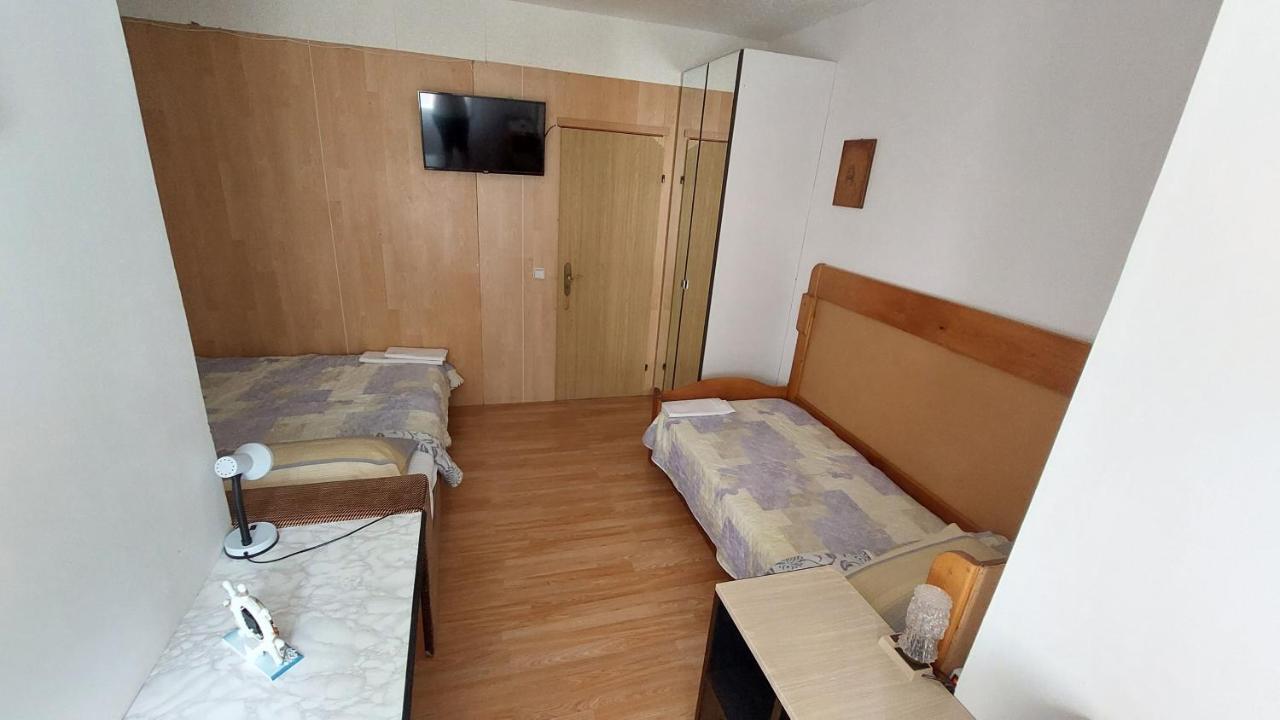 Apartments Luna Stan Trigraci Exterior photo
